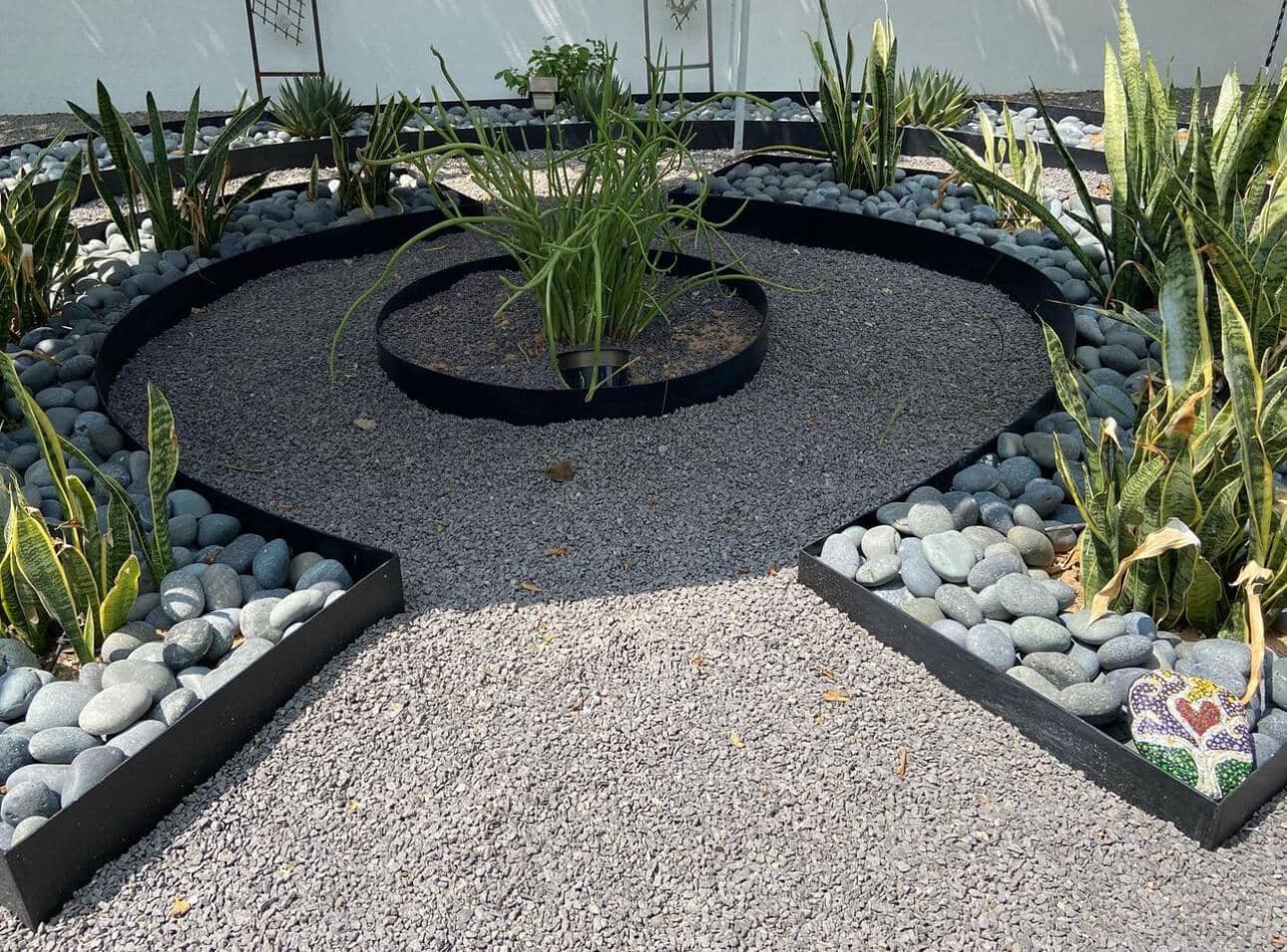Border & Planter 18
