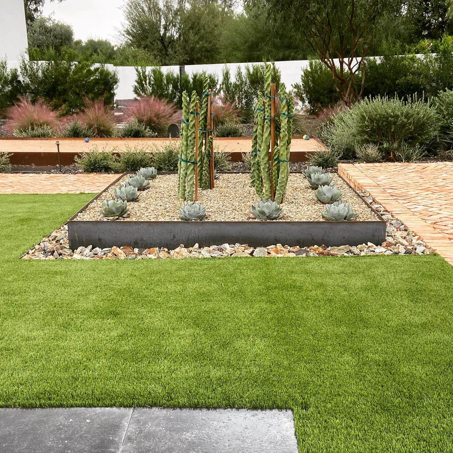 Border & Planter 4