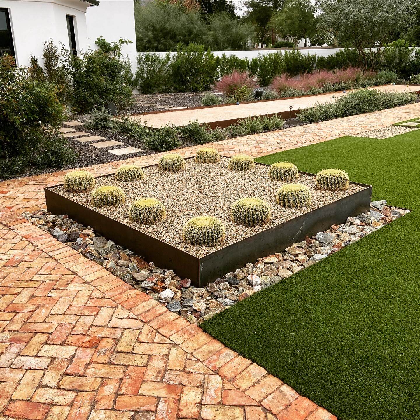 Border & Planter 6