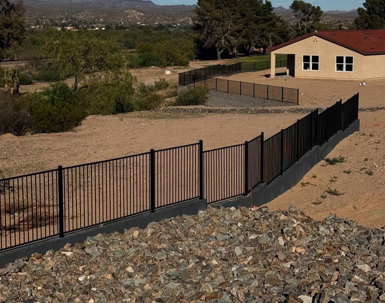Custom Metal Fencing & Railing