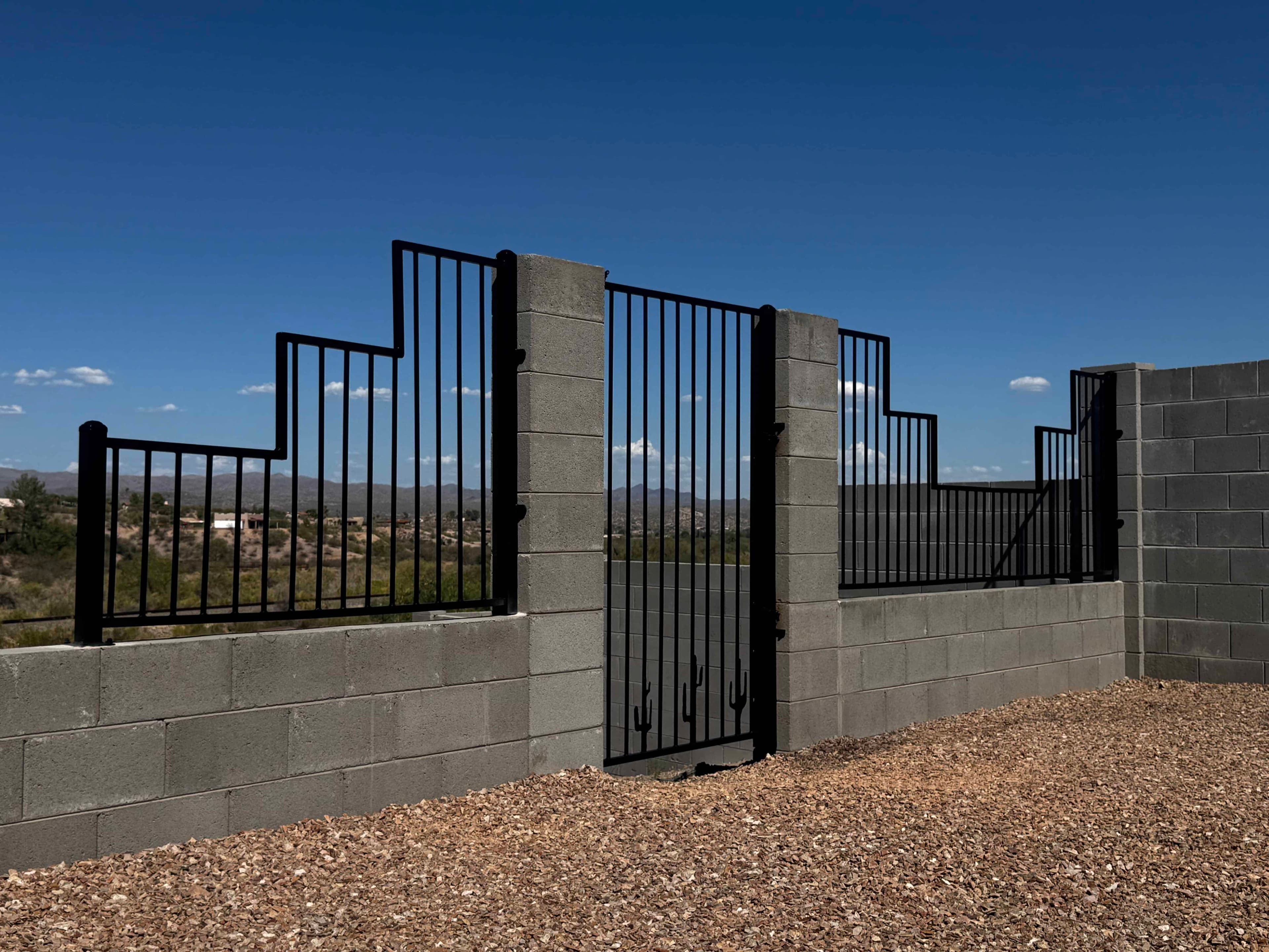 Custom Gate 16