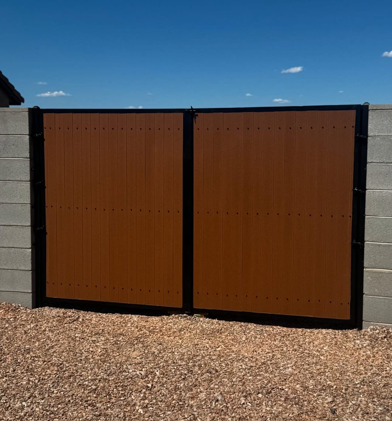Custom Gate 17