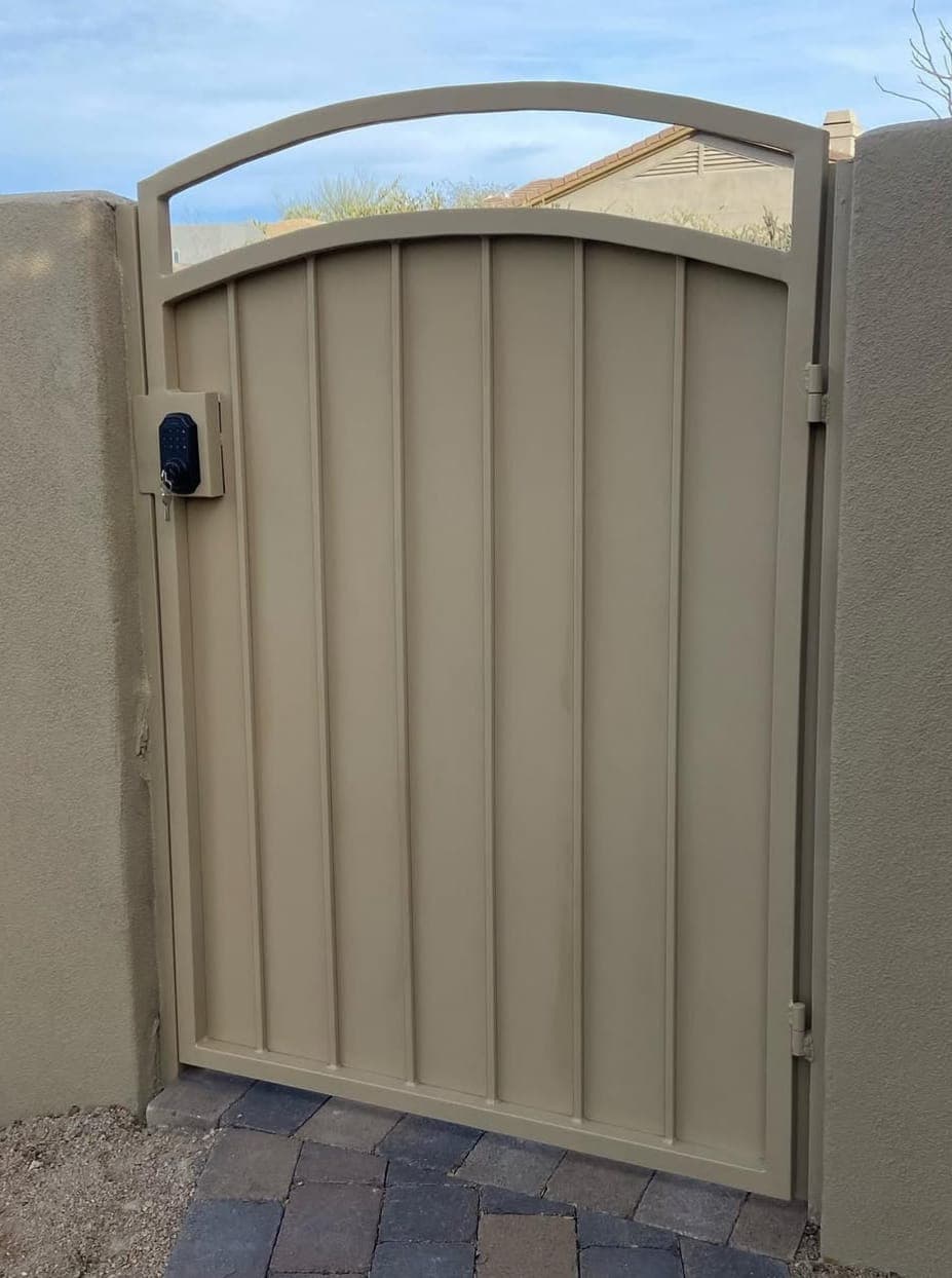 Custom Gate 22