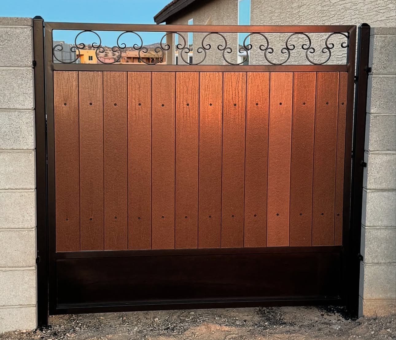 Custom Gate 26