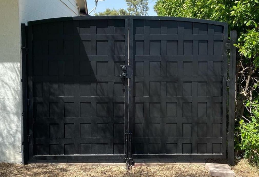 Custom Gate 40
