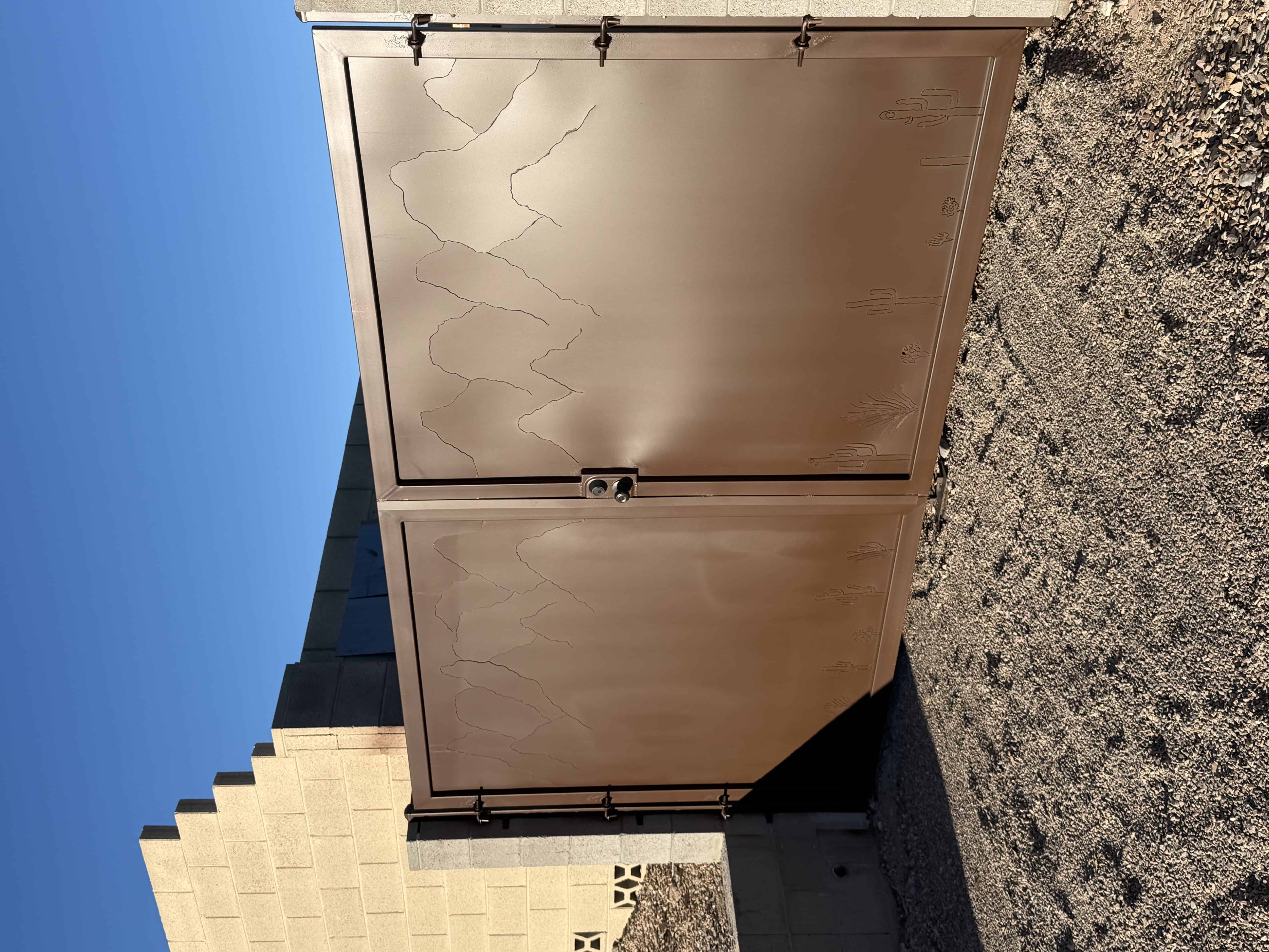 Custom Gate 52