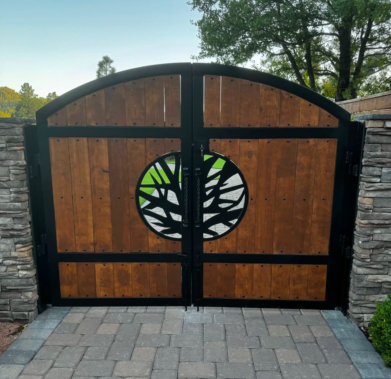 Custom Gate 53