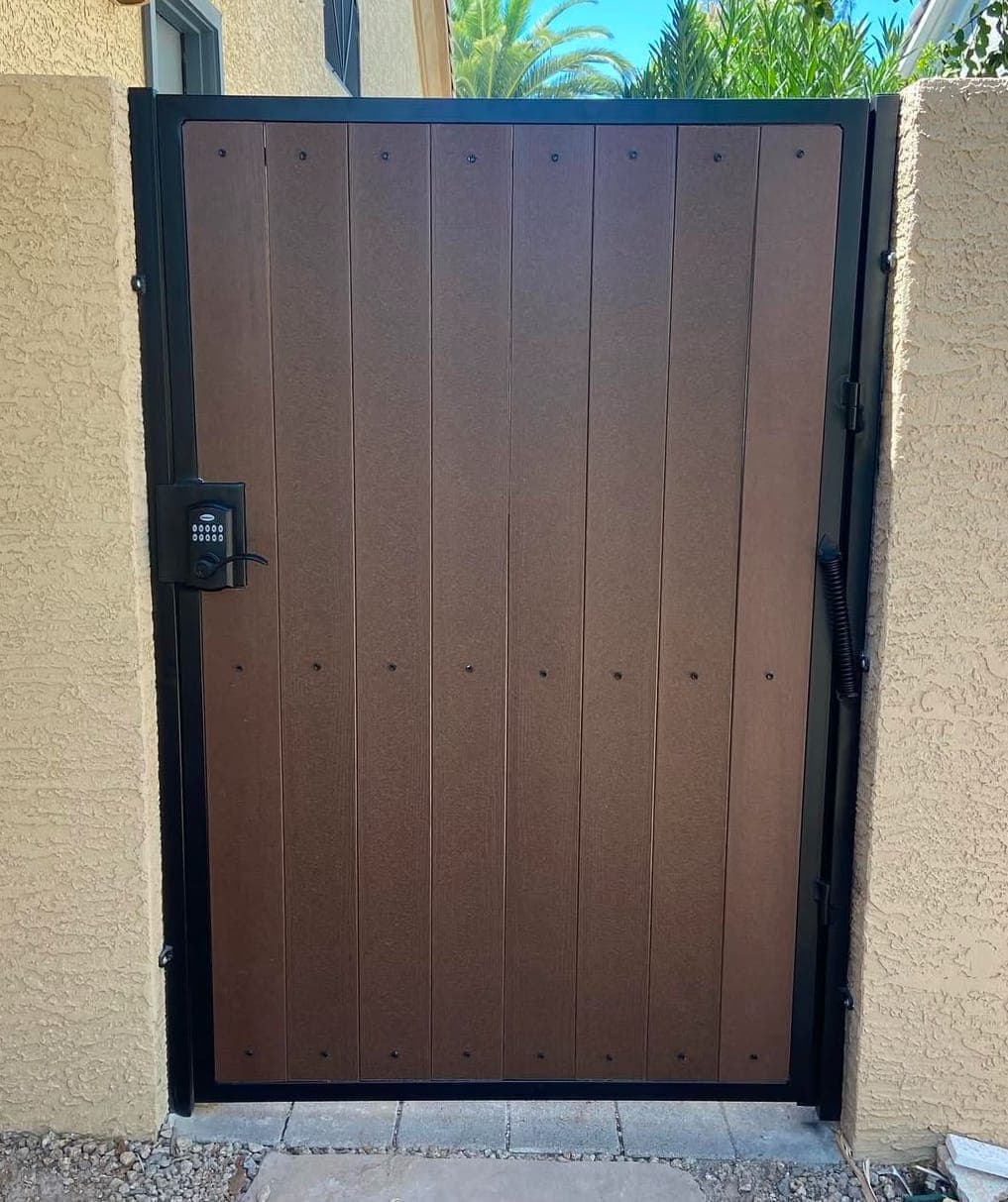 Custom Gate 57